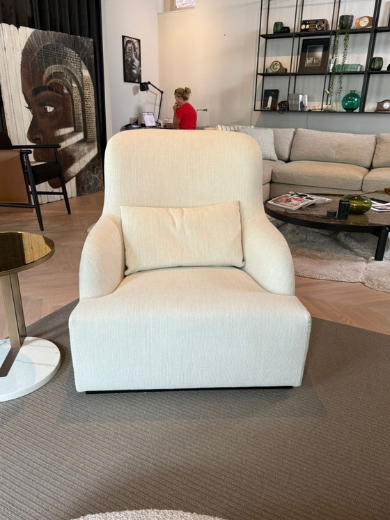 Image 1 of Poltrona Meridiani Liu Kuoio