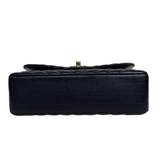 Chanel Classic Flap Small – Crossbody bags, Lambskin (photo 7 of 28)