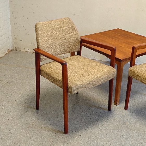 Image 1 of Poltrone danesi vintage con tavolino da caffè