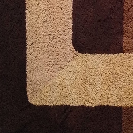 Image 1 of Atemberaubender, geometrischer Teppich im Space-Age-Stil aus Wolle aus den 1970er Jahren. Hergestellt in Italien.