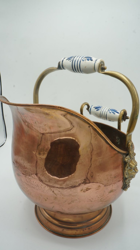 Image 1 of COPPER DUTCH HELMET COAL ASH SCUTLLE BUCKET DELFT BLUE HANDLE BRASS LION HEAD