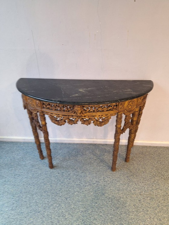 Image 1 of Console murale demi-lune de style baroque français avec plateau en marbre