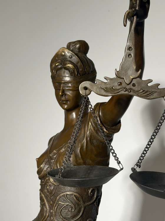 Large Bronze Lady Justice Statue on Marble Base – Signed “Mayer” – 100 cm – Sculpture (photo 3 of 10)