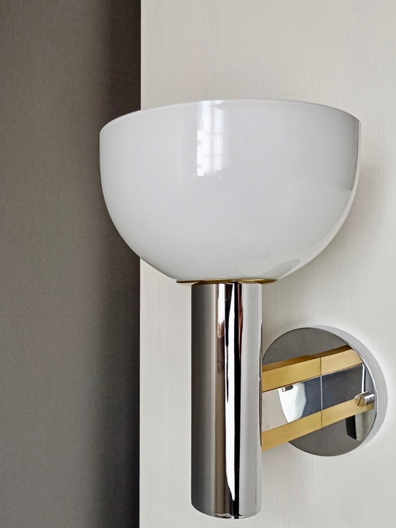 Image 1 of Gaetano Sciolari 1970s dos apliques de cromo y pantallas de cristal. Nuevo de stock antiguo.