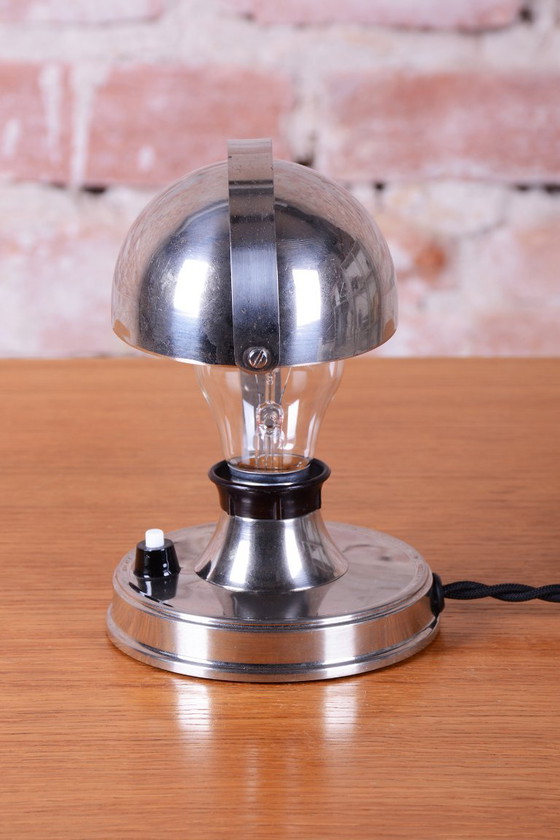 Lampada da tavolo Bauhaus restaurata, acciaio cromato, ceca, anni '30, Lampade da tavolo, Metallo, Plastica (foto 9 di 10)