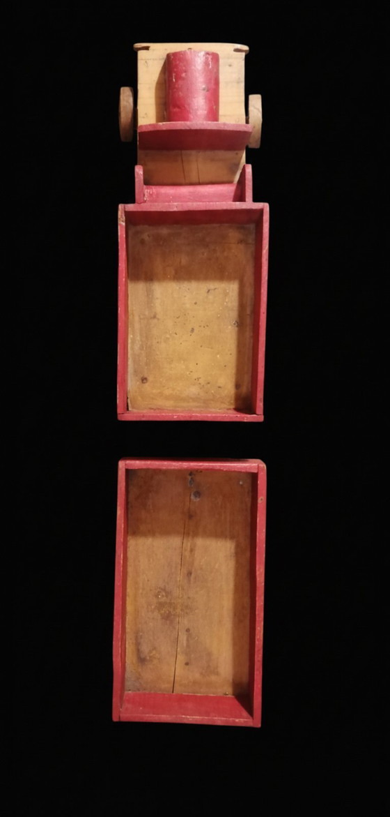 Image 1 of Truck with wooden trailer from the 1940s