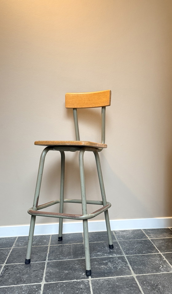 Image 1 of Laboratorio escolar stoelen