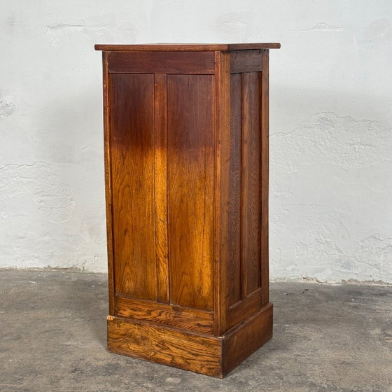 Image 1 of Eikenhouten Tambourvoorkast in de stijl van Károly Lingel, jaren 30