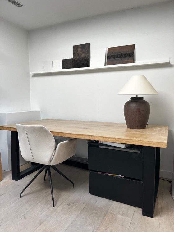 Image 1 of Oak table from De Toren