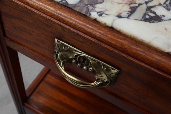 Image 1 of Pareja de mesillas de noche Art Nouveau con tapa de mármol de Paul Alexandre Dumas, Francia ca. 1910