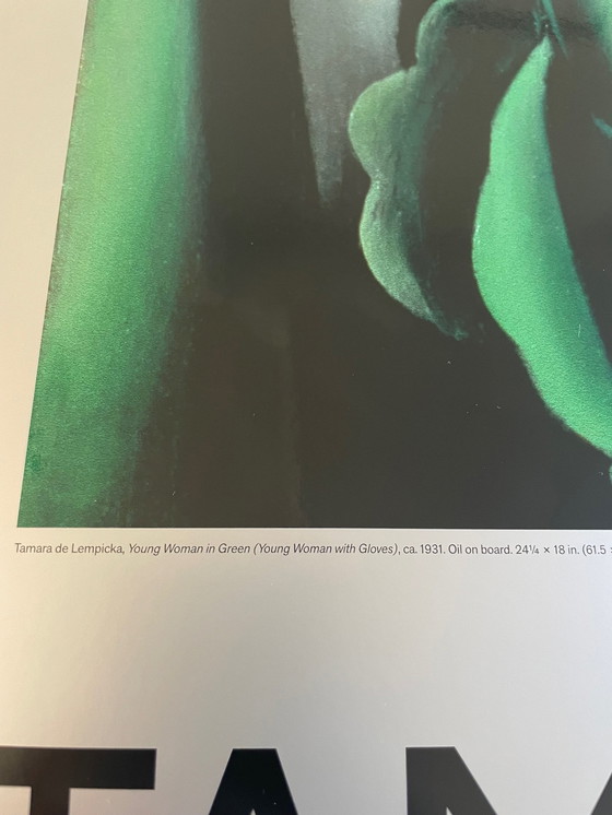 Image 1 of Tamara de Lempicka, Jonge vrouw in het groen (Jonge vrouw met handschoenen), ca. 1931 Gedrukt in de VS | Copyright Tamara de L