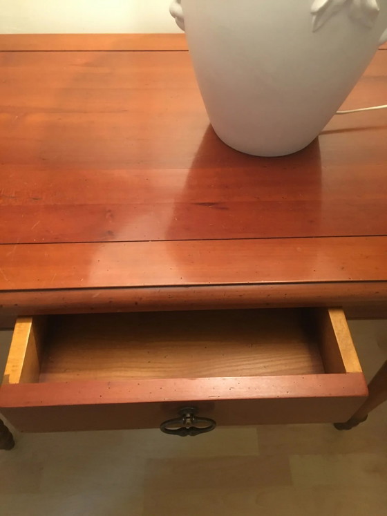 Schreibtisch mit Schublade aus Kirschholz – Beistelltische (photo 5 of 7)