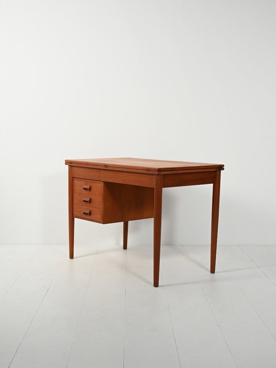 Image 1 of Scrivania vintage scandinava in teak con piano ribaltabile