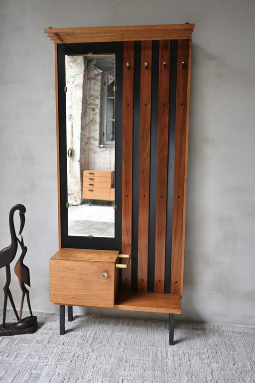 Vestiaire élégant des années 50