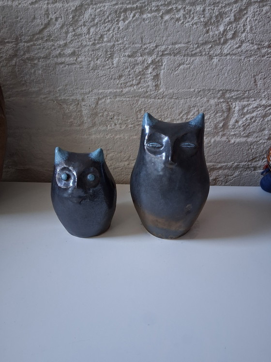 Image 1 of Keramische Zwiebeln in Anthrazitgrau mit hellblauen Akzenten, Künstler unbekannt