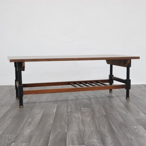 Table basse en bois des années 1960, design moderne