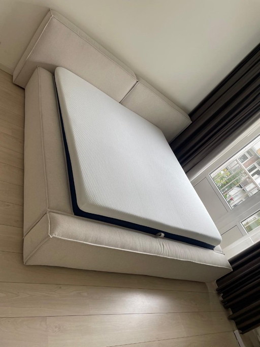 Westwing, model Lennon