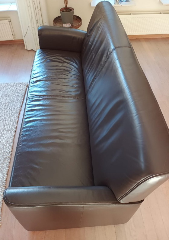 Dunkelbraunes Leder-Zweisitzer-Sofa, Topform, 2 Sitzer Sofas, Metall, Modern (Foto 2 von 6)