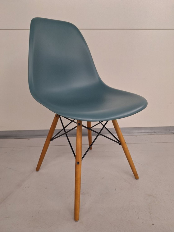Image 1 of Set of 4 authentic Vitra Eames DSW dining chairs (2012)