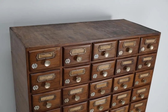 Image 1 of Vintage Duitse eiken apothekers- / spaarkast, jaren 1950