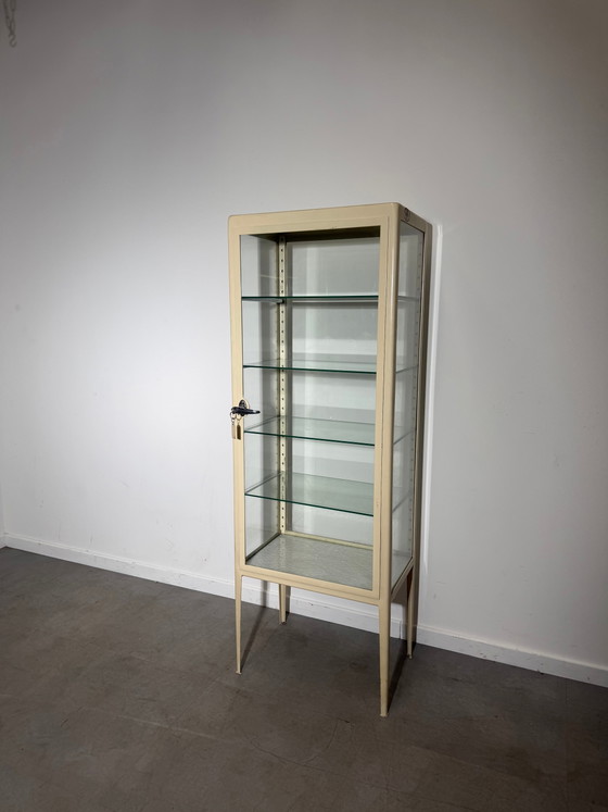 Armadietto medico vintage degli anni '50 – Vetrine, Glass (photo 2 of 9)