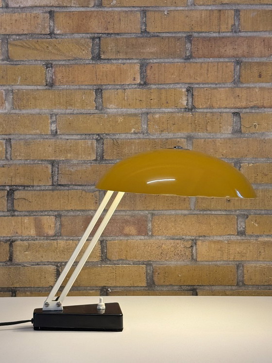 Hala Zeist Model 145 Tafellamp – Okergeel – Tafellampen, Metal (photo 6 of 11)
