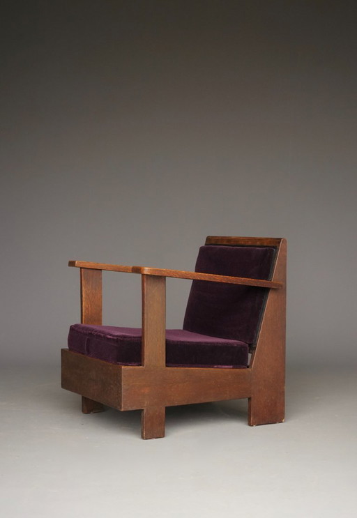 Art Deco fauteuil van de Haagse School, kleine eikenhouten fauteuil, jaren 1920.