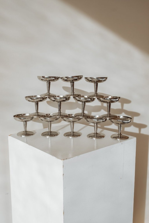 Set di 12 coppe vintage italiane in acciaio inossidabile