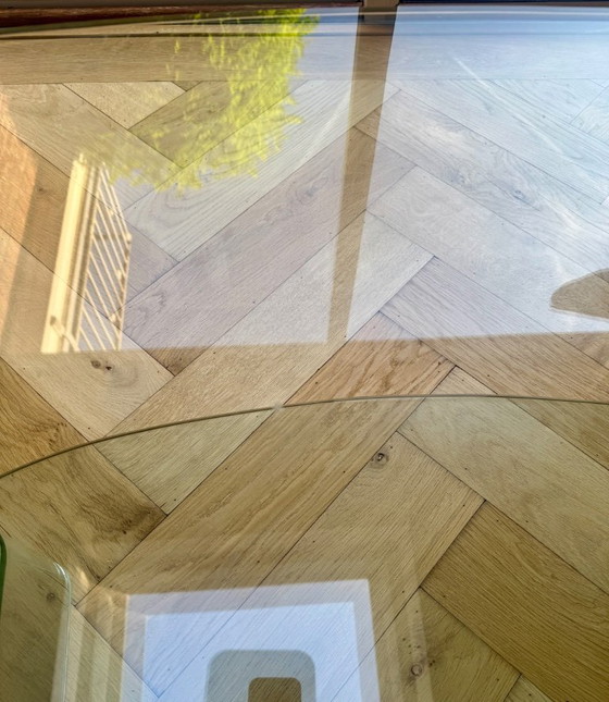 Image 1 of Mesa de centro de cristal - diseño ovalado
