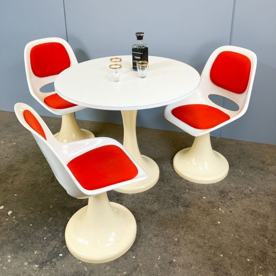 Image 1 of Juego de 3 sillas y mesa tulipán, plástico, años 70