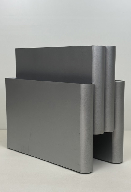 Image 1 of Portarevistas de diseño Kartell Giotto Stoppino gris metalizado
