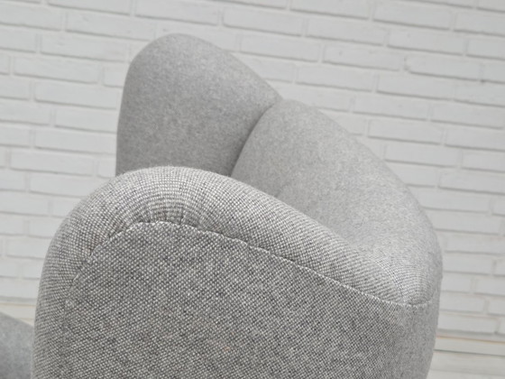 Image 1 of 1960er Jahre, dänischer „Teddy-Stuhl“ mit Hocker, neu gepolstert, Wolle, Teakholz.