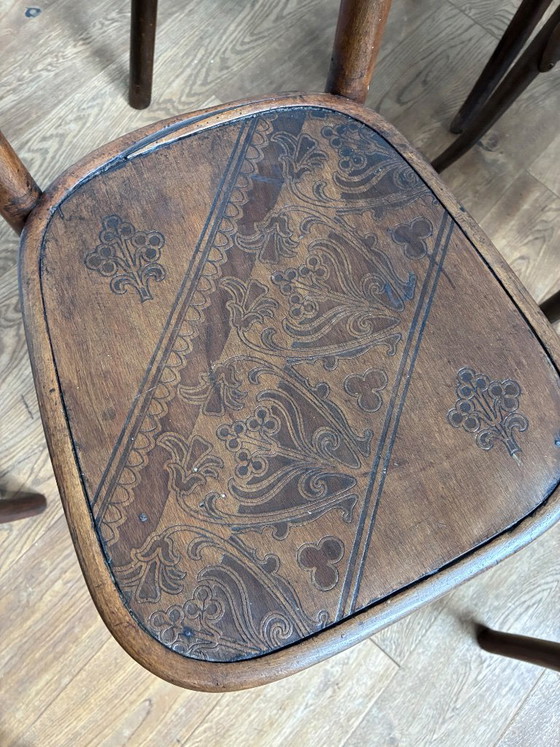 set of 6 mix-match Thonet style chairs – Dining chairs, Wood (photo 10 of 17)