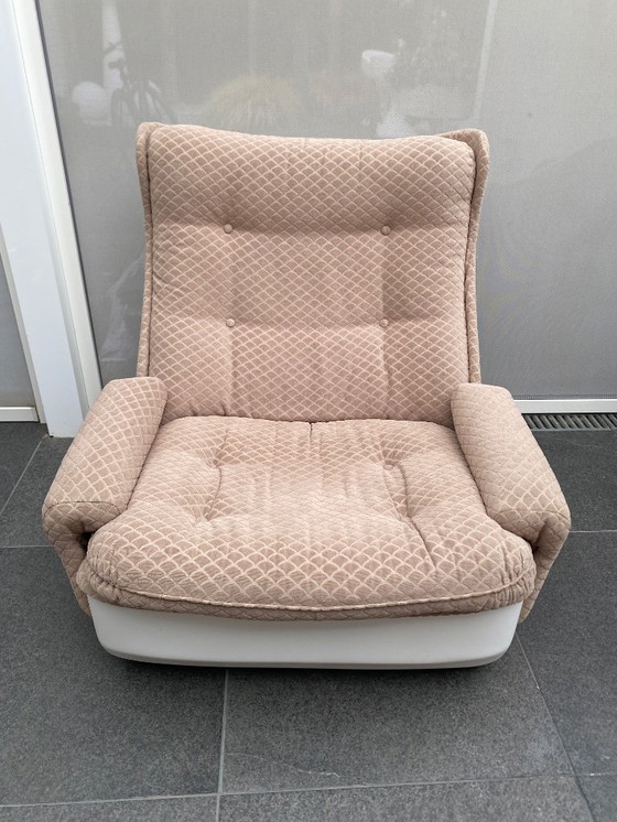 Image 1 of Vintage lounge chair “airborne”. Mark Held