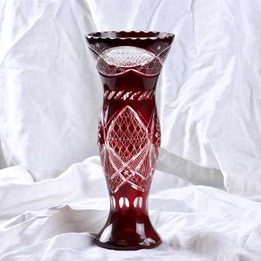 Grand Vase De Bohème Ancien Couleur Rubis 