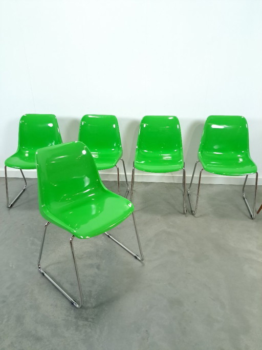 Set groene kunststof chromen buisframe stoelen Helmut Starke Zweden