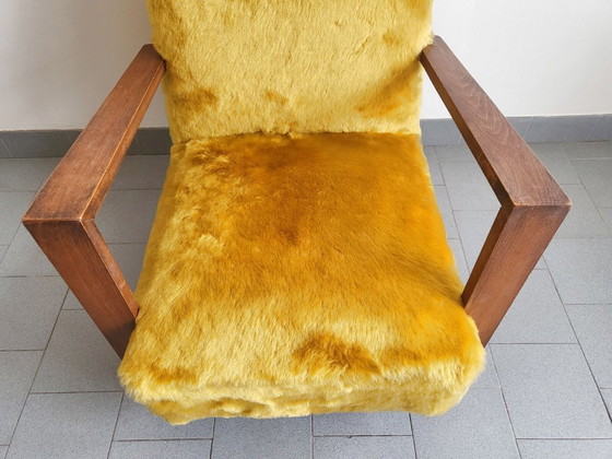 Image 1 of Vintage fauteuil uit de jaren 40, eikenhout en okerkleurig synthetisch bont, DLG Jean Royère, jaren 40