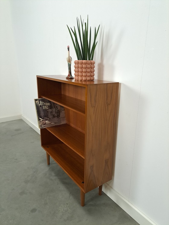 Image 1 of Bibliothèque en placage de noyer LP Cupboard With Shelves No. 2