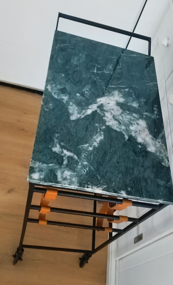 Image 1 of Servierwagen „Dutchbone Mil“ – Grüner Marmor – Design-Servierwagen
