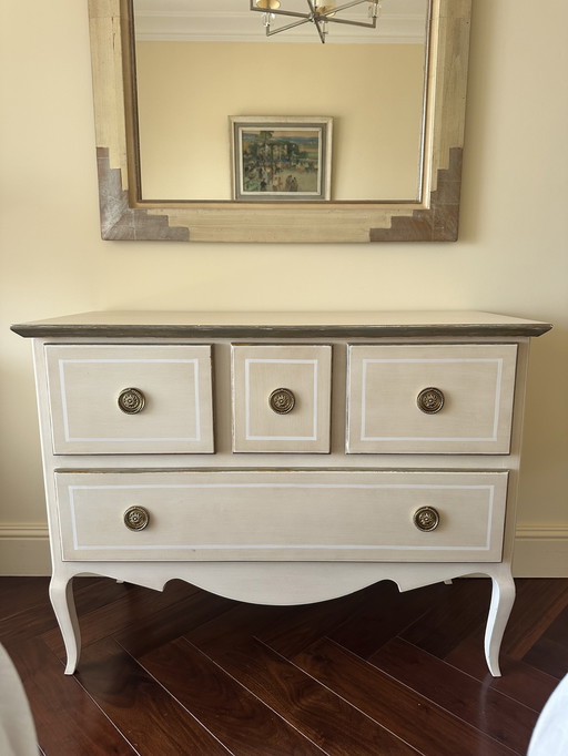 Commode en bois massif à 4 tiroirs 