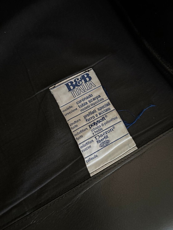 Image 1 of "Coronado" fauteuil van Afra en Tobia Scarpa, verkrijgbaar bij B&B Italia