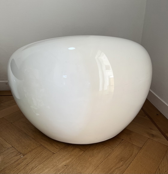 Image 1 of Pair of Vintage Space Age Globe Chairs – White & Black – Ø 95 cm