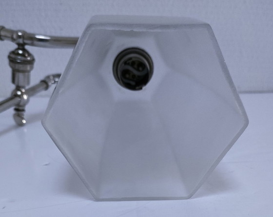 Image 1 of Lámpara Art Déco, metal cromado, cristal opalino.