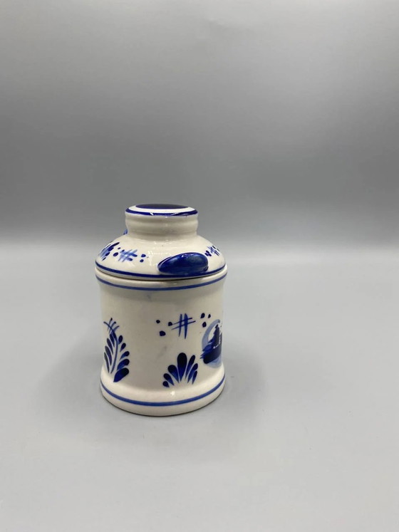 Kleiner, gedeckter Fayencetopf, Vero Ceramics, handbemalt in Delfter Blau, Holland – Geschirr (photo 3 of 7)