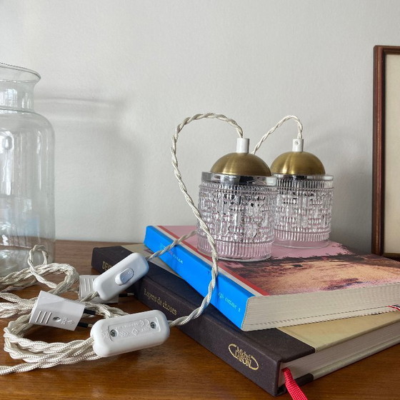 Image 1 of Coppia di piccole lampade portatili antiche a forma di tulipano in vetro trasparente