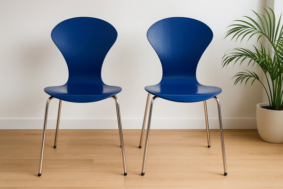 Image 1 of Set of 2 original Arne Jacobsen "Mosquito Chairs" model 3105 for Fritz Hansen (2003)