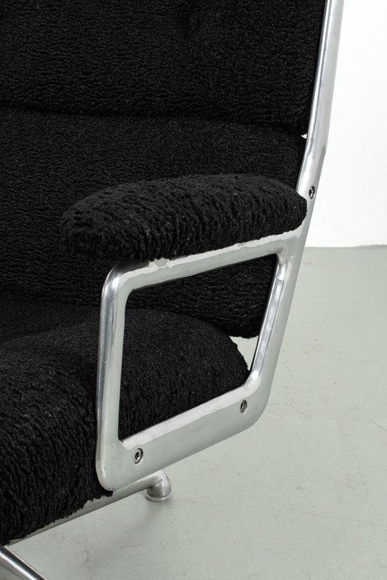 Image 1 of Fauteuil de hall vintage Eames Time Life