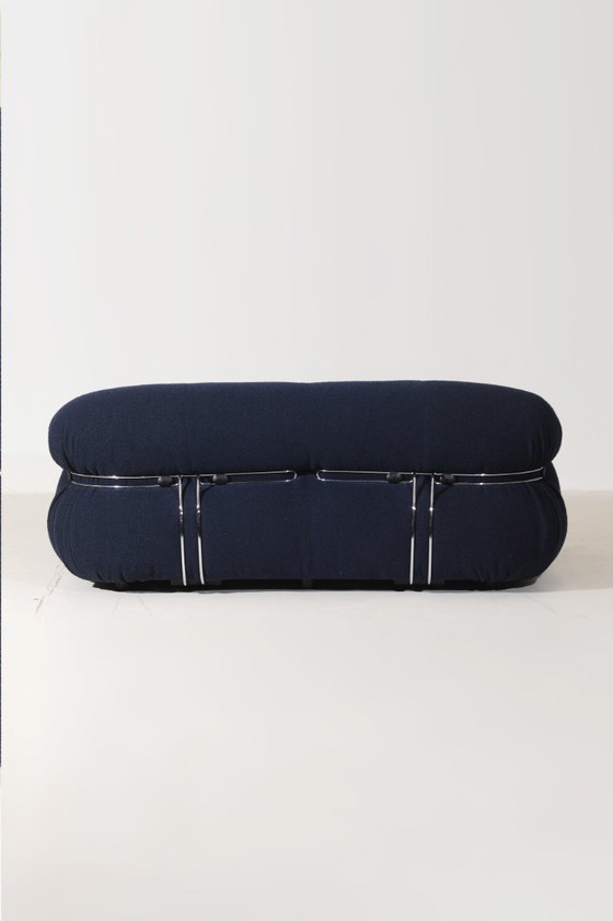 Image 1 of Divano vintage a 2 posti Soriana di Afra e Tobia Scarpa in Bouclé blu notte