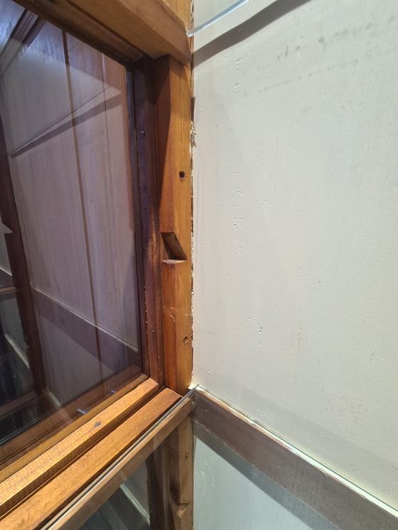 Image 1 of Vetrina angolare in TEAK/TECK con faretti LED (p = 50cm e h = 210cm)