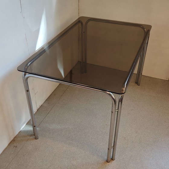 Image 1 of Mesa de comedor de cristal cromado